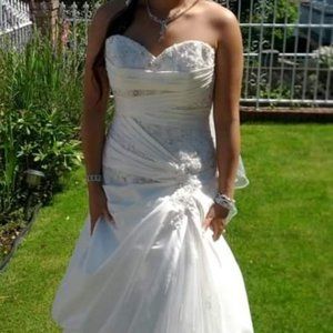 La Sposa A line lace wedding dress